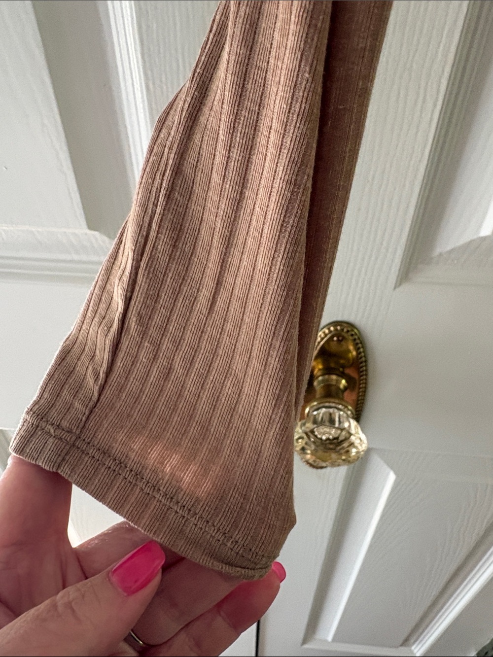 ALO Yoga Ribbed Seacoast Mock Neck Modal Long Sleeve Top in Tan XS/S - Picture 12 of 12